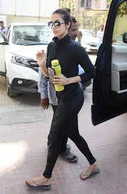 malaika arora spotted at her gym in an black leggings and top gymlook malaikaarora leggings deepika padukone style fashion western outfits