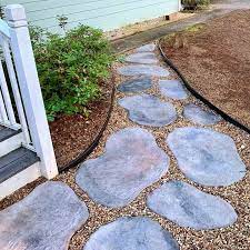Diy Large Concrete Stepping Stones Shaped Like Natural Stone Diy Concrete Stepping Stones Concrete Stepping Stones Stepping Stones Diy