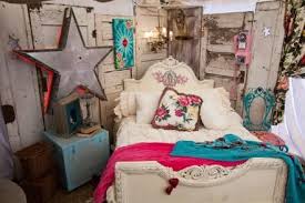 Girls bedroom bedroom design shabby chic homes bedroom decor cowgirl bedroom shabby chic bedrooms boho bedroom decor rustic bedroom. Pin On Junk Gypsy Style Picker Sister S Trash To Treasure Flea Market Finds