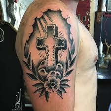 Christians often get cross tattoos to symbolize their faith in jesus and to remind them of his sacrifice. Lucnia Tumblr Blog Tumgir