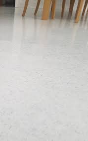 White Resin Flooring With Silver Flakes Great For Living Room Dining Or Kitchen Resinflooring Seamlessflooring Epoxy Resin Flooring Epoxy Floor Flooring