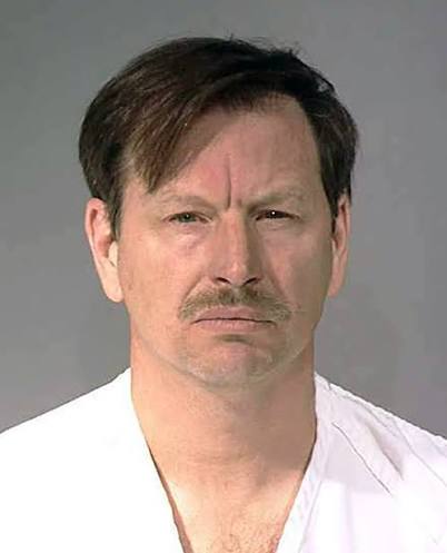 Police arrest Green River Killer suspect on November 30, 2001. -  HistoryLink.org