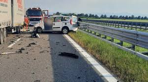 Coinvolti un furgone rosso e un'auto. Notizie Di Incidente Piacenzasera It