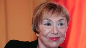 Julia Kristeva avec « Je me voyage : mémoires, entretien avec Samuel Dock »  aux Editions Fayard