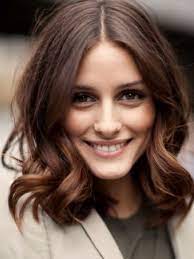 Mid Length Wavy Hairstyles Medium Length Wavy Hairstyle Ideas Hairstyles Medium Length Hairstyles How To Curl Short Hair Hair Styles Short Hair Styles