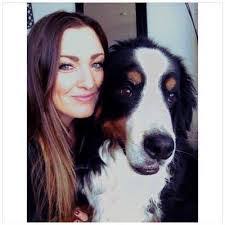 Shauna Holmes's Instagram, Twitter & Facebook