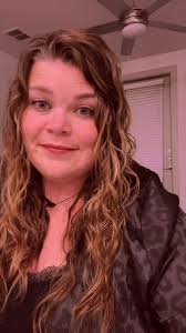 But all’s well that ends well and I’m engaged to the nicest man. ❤️✨  @taylorswift (ready for you to drop a first dance song anytime Queen)  #alltoowell