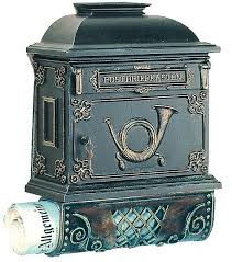 With an ornate victorian damask weave over three background color options, this mailbox is made of galvanized steel, which balances beauty and strength in a stunning combination. Dahlhaus Bugle Wall Mount German Mailbox With Newspaper Holder Traditional Mailboxes Newspaper Holder Antique Mailbox