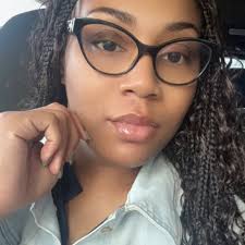 Raven Pickett's Instagram, Twitter & Facebook