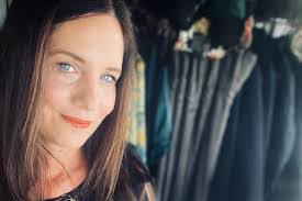 Amy Nilson's Instagram, Twitter & Facebook