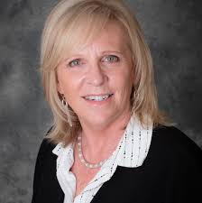 Can someone point me in the right direction for a good relator (not sure if  I spelled that right) but looking to find a home before my lease ends!