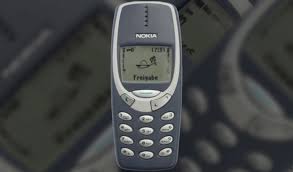 Azure, yellow, warm red, and charcoal. Nokia 3310 El Nuevo Celular Ladrillo Estara En El Mercado Este Ano Foto La Republica