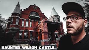 AAAAAHHHHH Night Visitors at Wilson Castle!!