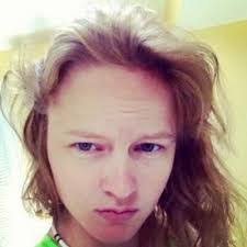 Sarah Greve's Instagram, Twitter & Facebook