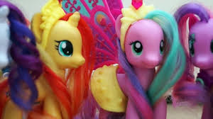 Snowdrop is a light blue pegasus filly who appears as the main character in the eponymous animation, snowdrop by silly filly studios in which she is depicted as blind. Mlp School Girls S4 Ep1 A Party Is Starting Video Dailymotion