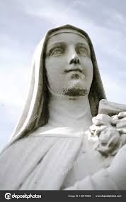 Statuer af Hellige Maria eller Velsignet Jomfru Maria . — Stockfoto ©  goldenshrimp #183473884