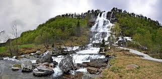 Also called trollafossen) is a waterfall in voss municipality in vestland county, norway. Panoramique De 150 Voss Cascade Tvindefossen Norvege Countryside Wilderness Waterfall