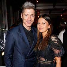 Find and save images from the anna lewandowska collection by monique8grey (monique8grey) on we heart it, your everyday app to get lost in what you love. Robert Lewandowski Anna Lewandowska Im Ersten Gemeinsamen Deutschen Interview Gala De