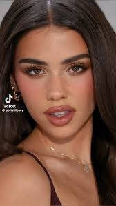 Evelyn Velazquez's Instagram, Twitter & Facebook