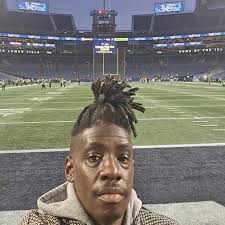 Well after three years at @lumenfield, Cooka T's Vegan Stand is officially  closing its doors . I want to thank the staff and crew at Lumen for the  opportunity! Never thought i