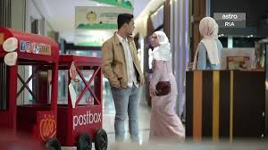 Living with her cunning and malicious stepmother, puan sri mawar, and her stepsister, puteri, a vile and hateful yet gullible person, medina has to endure endless verbal abuse and unjust treatment. Hero Seorang Cinderella Episod 16