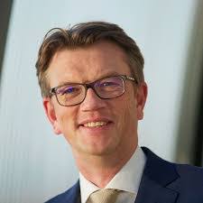 Robert Kuiper's Instagram, Twitter & Facebook