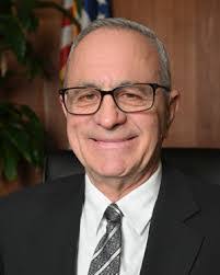 Carl Colson's Instagram, Twitter & Facebook