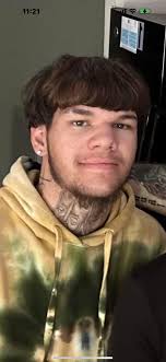 Hey lady my boy is looking for someone to keep his sane while he is down he  will be out soon but he is in the Hamilton County justice center u have