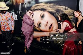 Liz Siegel's Instagram, Twitter & Facebook