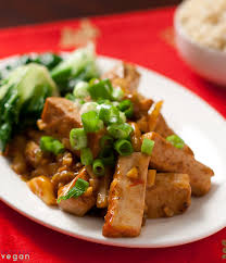 Place a skillet over medium heat and when hot, add 2 teaspoons oil. Sichuan Or Szechuan Tofu With Garlic Sauce Vegan And Low Fat
