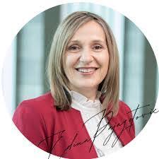 Kathleen Mayrand's Instagram, Twitter & Facebook