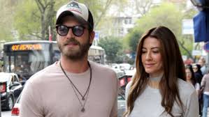 Jun 04, 2021 · kıvanç tatlıtuğ'un eşi başak dizer hamile. Mahkemeden Kivanc Tatlitug Ve Esi Basak Dizer Tatlitug A Ret Haberler Magazin