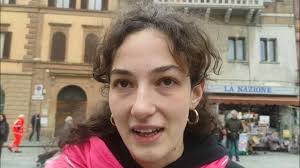 La manifestazione per l'otto marzo: "Siamo stanche, basta femminicidi"