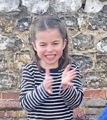 Pin Auf Kate William Prince George Princess Charlotte And Lupo Of Cambridge