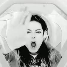 This week in 2001, VH1 revealed their 100 Greatest Music Videos rankings  which included 5 Michael Jackson short films including “Thriller” at #1.  Listen to the songs!