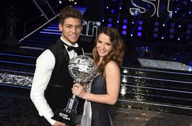 Une question qu'il ne faut pas poser à rayane. Danse Avec Les Stars Rayane Bensetti Et Denitsa Ikonomova Triomphent Entertainment Daily
