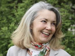 Bernadette Conant's Instagram, Twitter & Facebook