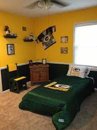 Pin By Adriana Meng On Packers Green Bay Packers Bedroom Football Rooms Football Bedroom