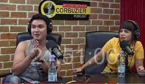 Aldi taher memberikan semangat kepada kaesang yang saat ini tengah menjadi sorotan usai putus dari felicia tissue. Deddy Corbuzier Minta Maaf Undang Aldi Taher Jadi Tamu Podcastnya Seleb Tempo Co