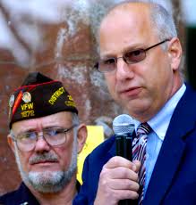 New Milford pays tribute