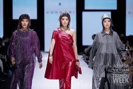 Ngay cả khi không son phấn, khuôn mặt của thùy lâm nét đẹp tự nhiên đáng ngưỡng mộ của hoa hậu hoàn vũ việt nam đầu tiên trong lịch sử. Phong Thá»§y Luáº­n