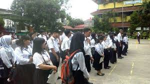 Ujian paket c atau kejar paket c merupakan ujian kesetaraan agar kamu bisa mendapat ijazah yang setara dengan ijazah jenjang sma. Usia Tidak Halangi Warga Kampung Bayam Peroleh Ijazah Sma Warta Kota