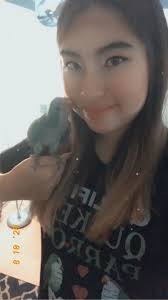 Parrot spotted in downtown Marion