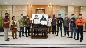 Lazada indonesia dapat mengirimkan ke semua wilayah indonesia. Jadi Agen Pegadaian Mitra Kurir Lazada Peroleh Tambahan Penghasilan Bali Viral News
