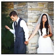 21 Brides And Grooms Praying Together Before Their Weddings Wedding Prayer Wedding Wedding Inspiration