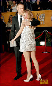 On mcadams's green card, her hair is fluoro pink. Relive Rachel Mcadams Ryan Gosling S Relationship On The Notebook 15th Anniversary Photo 4314188 Rachel Mcadams Ryan Gosling Pictures Just Jared