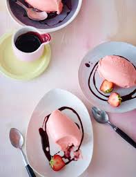 Erdbeer Sorbet Mit Rotweinsirup Rezept Essen Und Trinken Erdbeer Sorbet Essen Und Trinken Sorbet