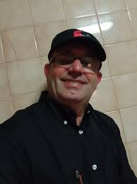 Hi everyone ! Îm French and ii lived in Dublin for 1 year in 2002-2003. (22  years old) I studied at DIT Kevin Street in electronics engineering and  lived at Rathfarnam (not