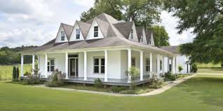 Unique Country Homes For Sale Real Estate News Historic Homes For Sale Historic Homes Country Homes For Sale