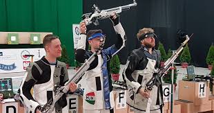 Sidi péter 0.6 tized körrel előzte meg vetélytársait, és első helyen jutott be a fináléba. Index Sport Peni Istvan Aranyat Nyert A Sportlovo Eb N